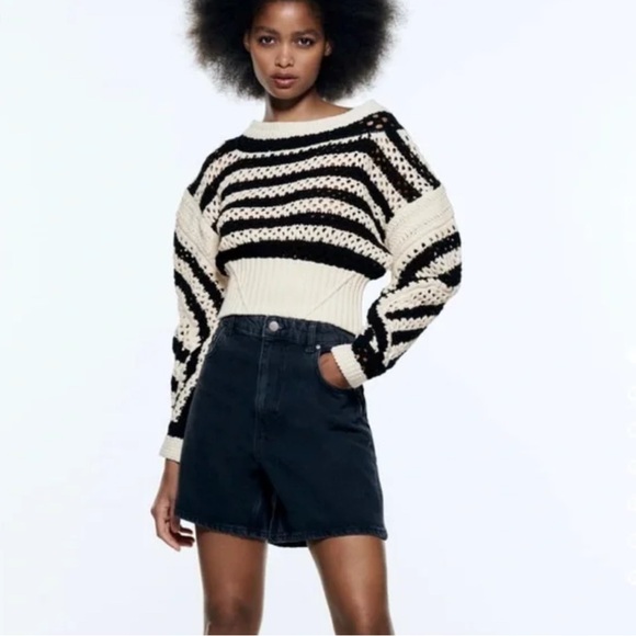 Zara Sweaters - ZARA Black & Ecru Limited Edition Striped Sweater Jumper Size Large Gently Used